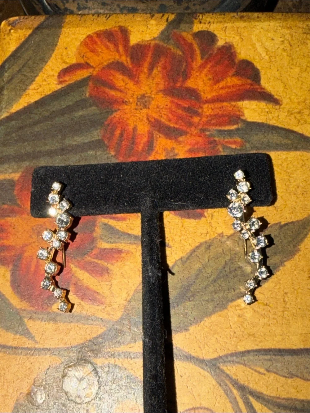 Elegant Gold and Clear Crystal pierced earrings Earrings